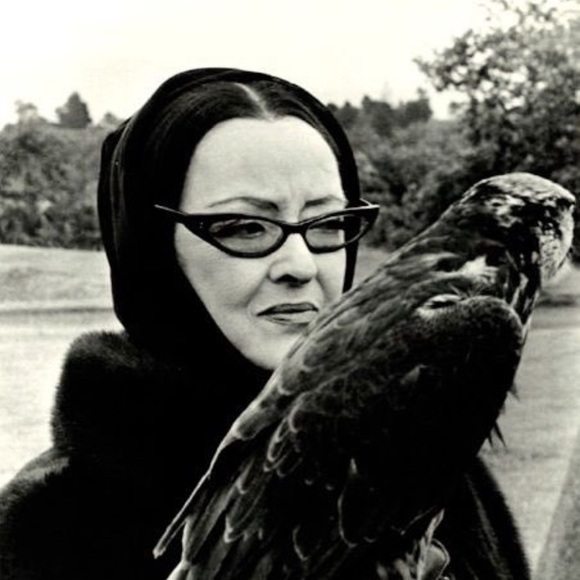 Meet your Posher, Justine - Picture 1 of 1